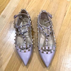 Stunning Valentino rockstud caged flats. Beautiful rose dust color. Size 38.